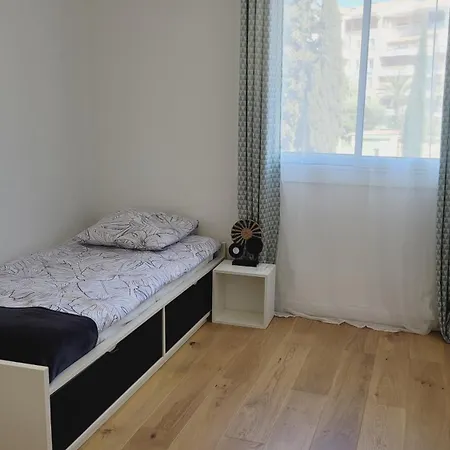 Spacieux T4 Renove En Plein Coeur De Hyeres Ideal Pour Des Vacances En Famille Exterior photo